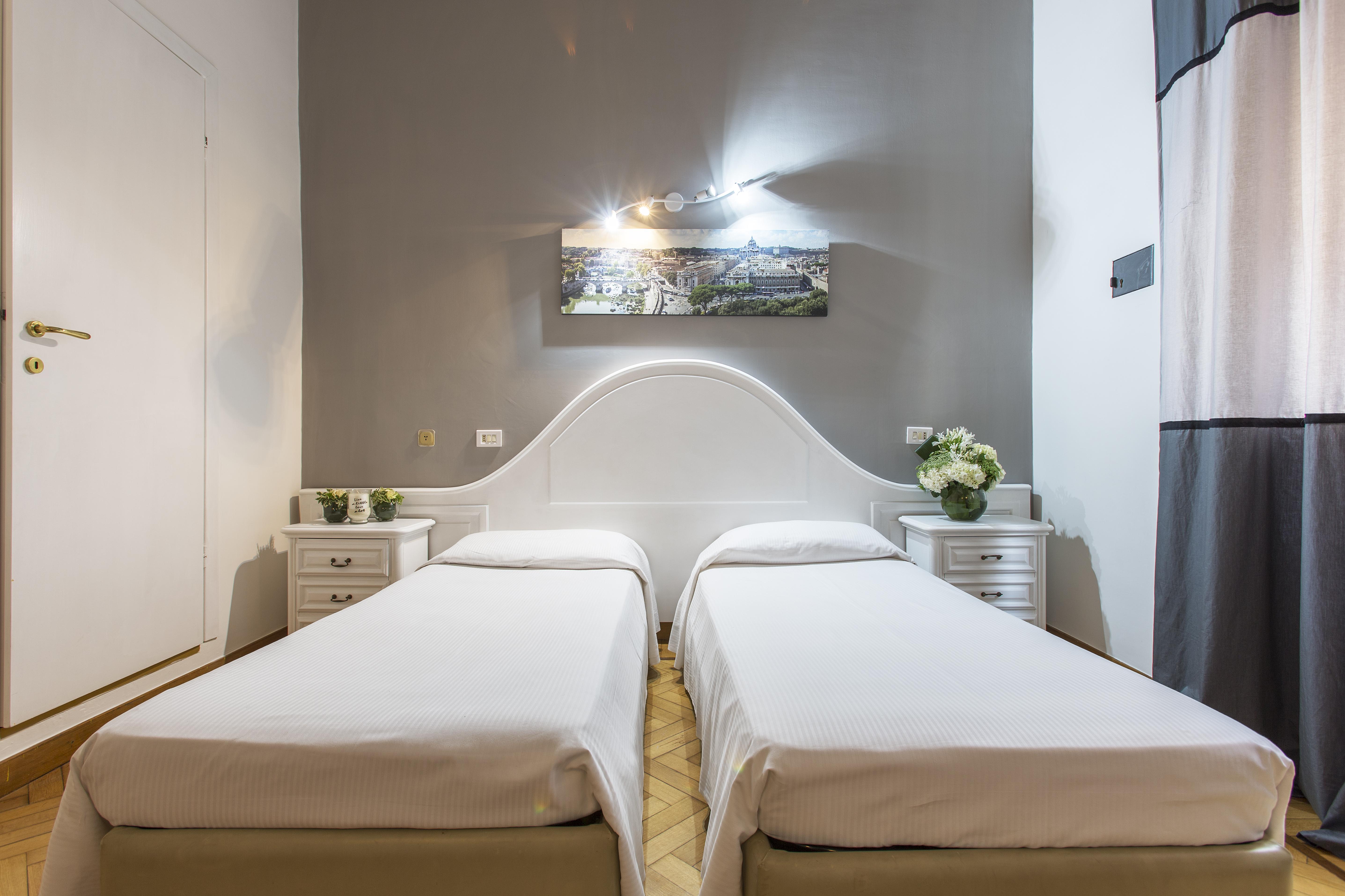 Hotel Trinita Dei Monti Рим Экстерьер фото