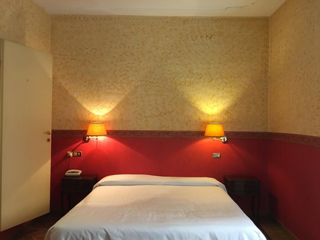 Hotel Trinita Dei Monti Рим Экстерьер фото