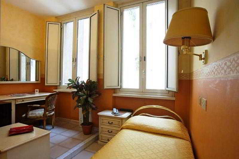 Hotel Trinita Dei Monti Рим Экстерьер фото