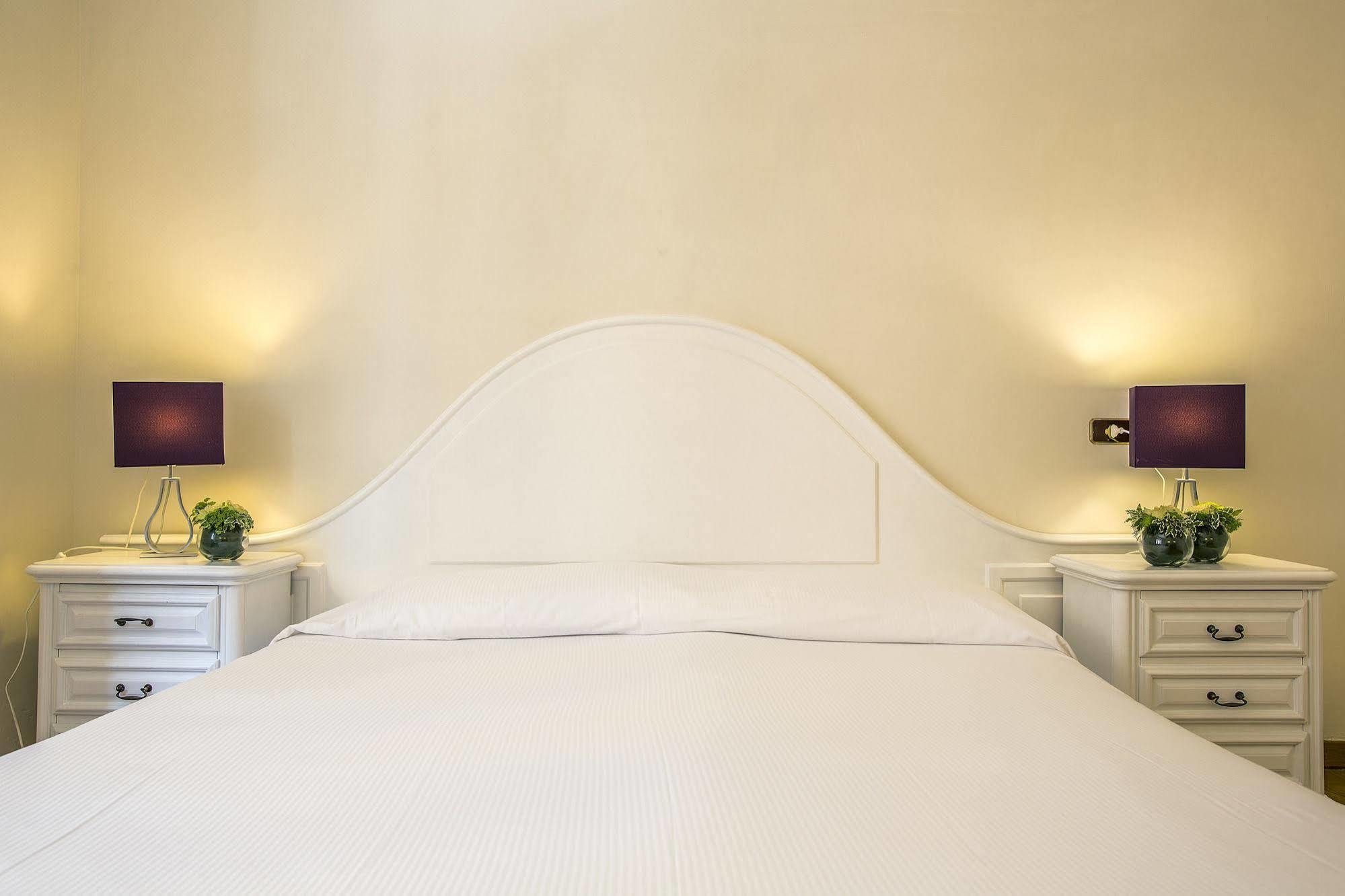 Hotel Trinita Dei Monti Рим Экстерьер фото